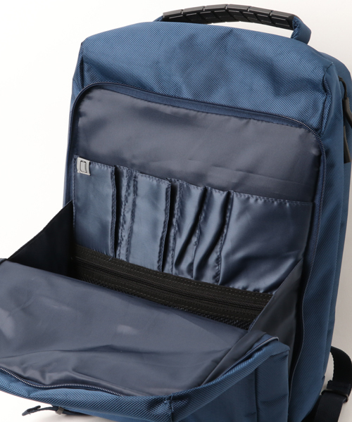 UNSTANDARD(アンスタンダード)の「UNSTANDARD スクエア PC バックパック リュック(バックパック/リュック・メンズ・ブラック/グレー/カーキ/ネイビー・FREE)」の11枚目の写真
