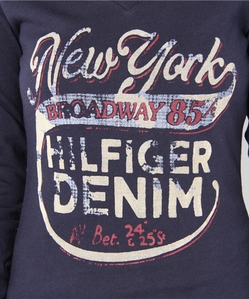 TOMMY HILFIGER(トミーヒルフィガー)の「RIHANNA V NECK TEE L/S(Tシャツ/カットソー・レディース・グレー/ネイビー・SMALL/MEDIUM/X-SMALL)」の8枚目の写真