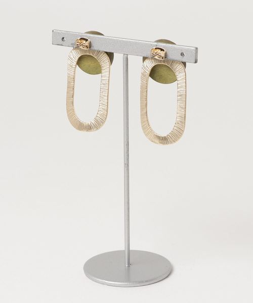 merlot plus（メルロープリュス）の「ウッドサークル×ゴールドピアス6632（ピアス（両耳用）・レディース・ネイビー/ブラウン/カーキ・FREE）」の5枚目の写真