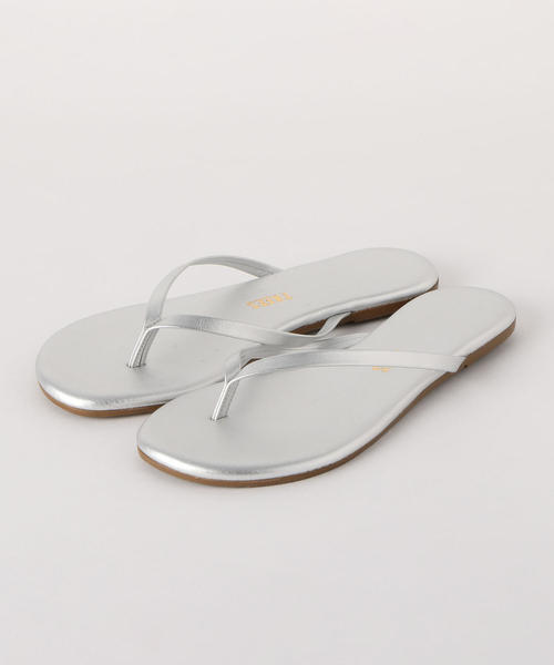 TKEES(ティキーズ)の「<TKEES>レザービーチサンダル(ビーチサンダル・レディース・ベージュ/ゴールド/シルバー/グレー・7/5/6/8)」の4枚目の写真