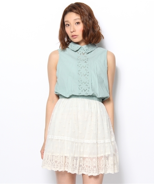 Kastane（カスタネ）の「【Kastane】刺繍ノースリーブBL（シャツ/ブラウス・レディース・ホワイト/ネイビー/グリーン・FREE）」の10枚目の写真