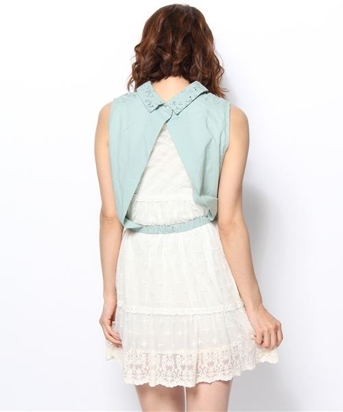 Kastane（カスタネ）の「【Kastane】刺繍ノースリーブBL（シャツ/ブラウス・レディース・ホワイト/ネイビー/グリーン・FREE）」の11枚目の写真