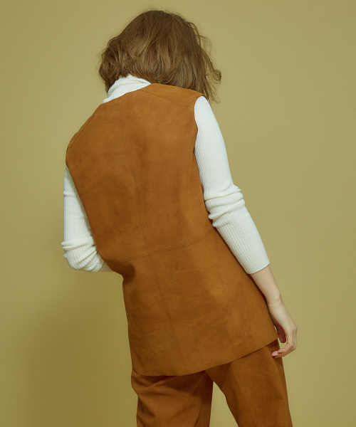 Abahouse Devinette（ドゥヴィネット）の「フェイクスエードプルオーバー（シャツ/ブラウス・レディース・ホワイト/ブラウン・フリー）」の5枚目の写真