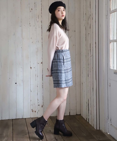 one after another NICE CLAUP(ワンアフターアナザーナイスクラップ)の「サイドベルトチェック台形スカート(スカート・レディース・ブラック系その他/グレー系その他/ベージュ系その他・FREE)」の4枚目の写真