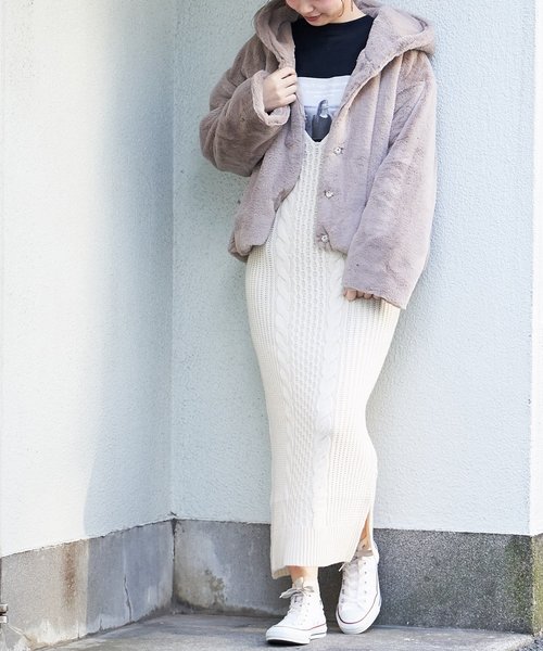 natural couture（ナチュラルクチュール）の「ケーブルニットジャンドレ（ワンピース・レディース・ブラック/ベージュ/アイボリー・FREE）」の6枚目の写真