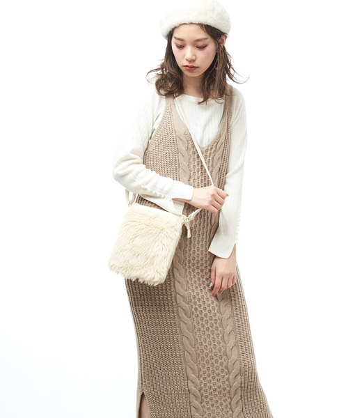 natural couture（ナチュラルクチュール）の「ケーブルニットジャンドレ（ワンピース・レディース・ブラック/ベージュ/アイボリー・FREE）」の16枚目の写真