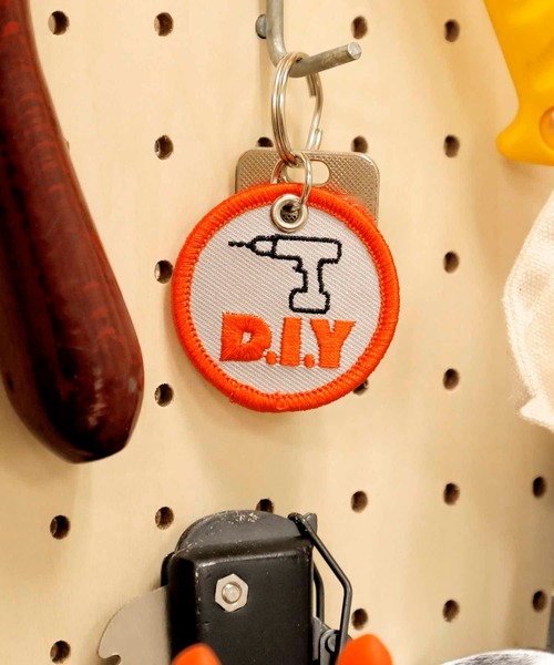 HIGHTIDE（ハイタイド）の「スティッチワークキーホルダー 刺繍キーリング チャーム（キーホルダー・レディース・その他1/その他2/その他3/その他4/その他5/その他6/その他7/その他8/その他9/その他10/その他11/その他12/その他13/その他14/その他15/その他16/その他17/その他18/その他19/その他20・FREE）」の4枚目の写真