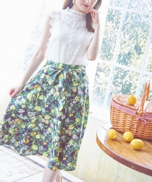 tocco closet（トッコ　クローゼット）の「総レースノースリーブトップス（シャツ/ブラウス・レディース・グレー/ブラック/オフホワイト/ベージュ/ネイビー/ピンクベージュ・M）」の15枚目の写真