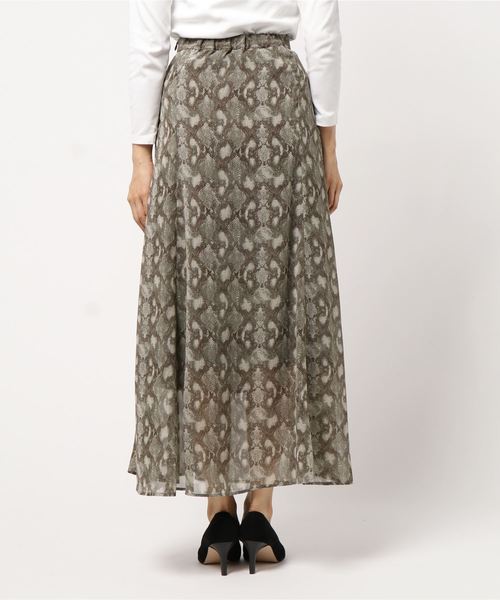 DouDou（ドゥドゥ）の「パイソンプリントフレアスカート（スカート・レディース・サックスブルー/グリーン・38/36）」の4枚目の写真