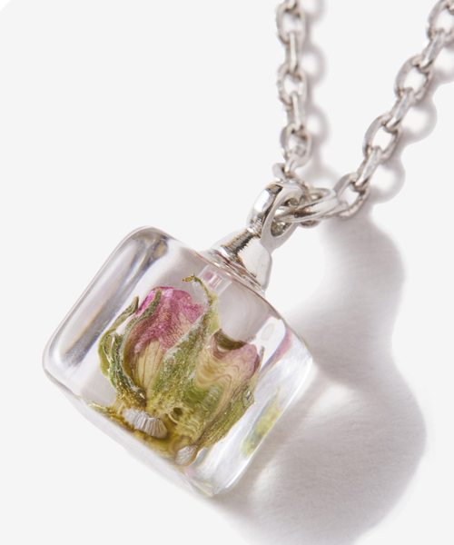 rehacer（レアセル）の「rehacer : Mini Cube Rose  Long Pierce Made in Japan / ミニキューブ ローズ ロングピアス メイドインジャパン（ピアス（両耳用）・レディース・シルバー/ゴールド・FREE）」の4枚目の写真