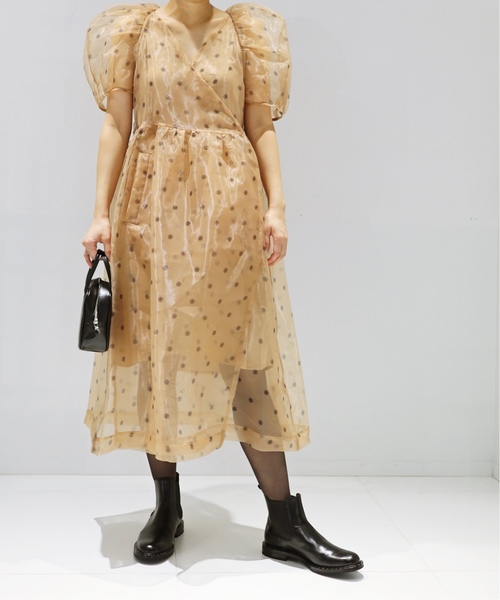 Church's（チャーチ）の「【Church’s】 ROIS CALFスタッズショートブーツ（ブーツ・レディース・ブラック・38/36/37/36.5/37.5）」の20枚目の写真