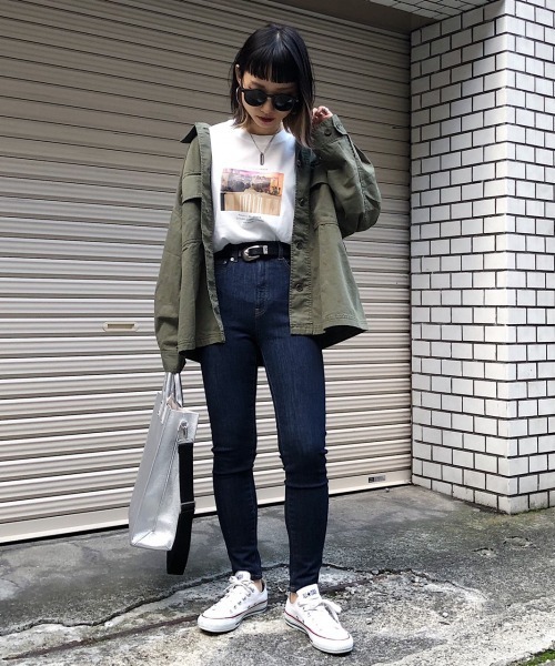 PAGEBOY（ページボーイ）の「ノスタルジックフォトロンT（Tシャツ/カットソー・レディース・ブラック/オフホワイト・FREE）」の5枚目の写真