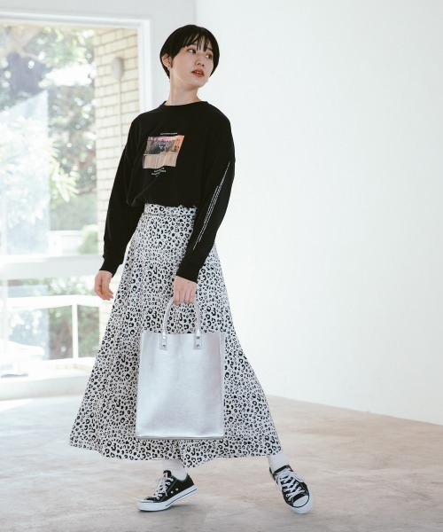 PAGEBOY（ページボーイ）の「ノスタルジックフォトロンT（Tシャツ/カットソー・レディース・ブラック/オフホワイト・FREE）」の7枚目の写真