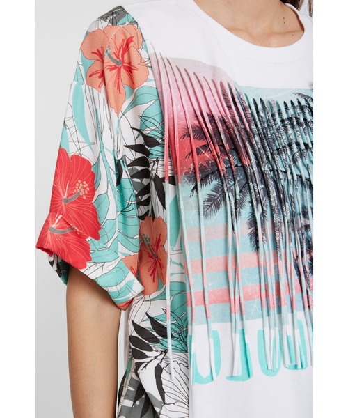 Desigual(デシグアル)の「ハワイアンスタイルTシャツ(Tシャツ/カットソー・レディース・ホワイト・2L/SS/S/M/L)」の6枚目の写真