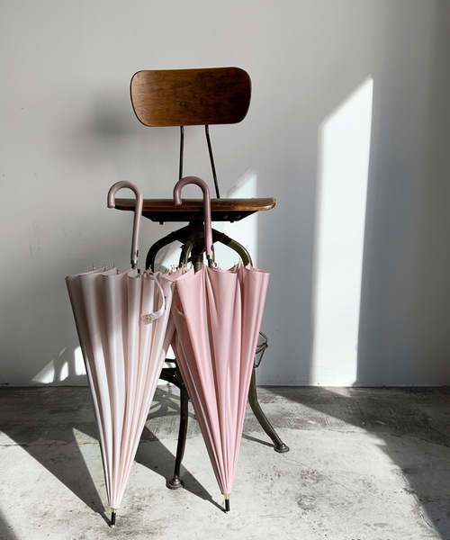 COMMON WARE（コモンウェアー）の「NT:16本骨 無地傘　長傘（長傘・レディース・ブラック/ネイビー/ブルー/グリーン/ローズ/ベージュ/ライトグリーン/パープル/ブラック系/ネイビー系/ピンクベージュ・FREE）」の15枚目の写真