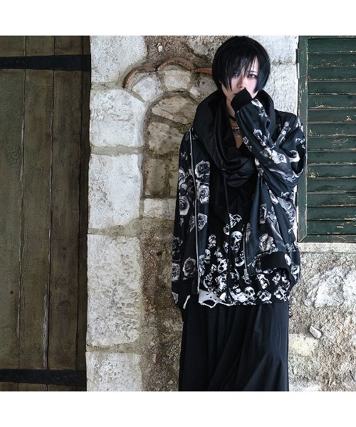 CIVARIZE（シヴァーライズ）の「『CIVARIZE』Vice (ヴァイス)/スカル総柄オーバーサイズポンチョ（その他トップス・メンズ・ブラック・FREE）」の8枚目の写真