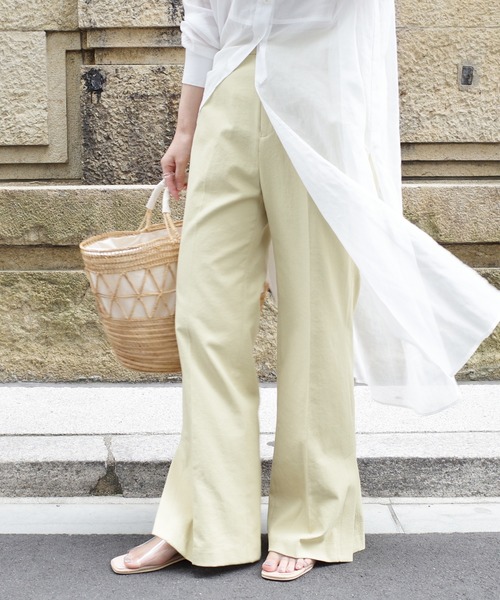 DouDou（ドゥドゥ）の「SSセミフレアパンツ3（その他パンツ・レディース・モカ/イエロー/オフホワイト・38/36）」の3枚目の写真