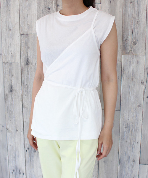 MODE ROBE（モードローブ）の「巻きビスチェセットトップス（Tシャツ/カットソー・レディース・ホワイト/ブラック/ベージュ・FREE）」の2枚目の写真