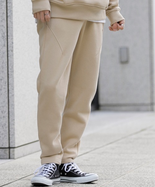 Beno(ビーノ)の「ボリューム裏起毛 テーパードシルエット ラウンジ スウェットパンツ(スウェットパンツ・メンズ・オフホワイト/ブラック/グレー/ダークグレー/ボルドー/グレイッシュベージュ/サンドベージュ/ダークブラウン/オリーブ/ダークグリーン/インディゴブルー/ネイビー・M/L/XL)」の18枚目の写真