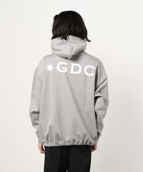 GDC(ジーディーシー)の「BACK LOGO HOODIE(パーカー・メンズ・ホワイト/ブラック/グレー・FREE)」の8枚目の写真