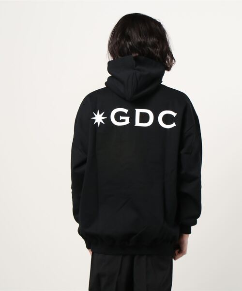 GDC(ジーディーシー)の「BACK LOGO HOODIE(パーカー・メンズ・ホワイト/ブラック/グレー・FREE)」の2枚目の写真