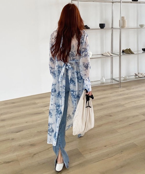 SMILE ORCHID(スマイルオーキッド)の「バッグデザインが目を引くシアープリントワンピース(ワンピース・レディース・ブルー・FREE)」の6枚目の写真