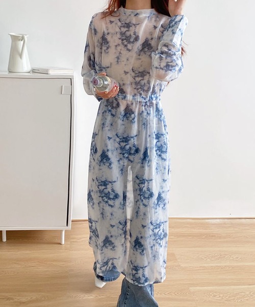 SMILE ORCHID(スマイルオーキッド)の「バッグデザインが目を引くシアープリントワンピース(ワンピース・レディース・ブルー・FREE)」の5枚目の写真