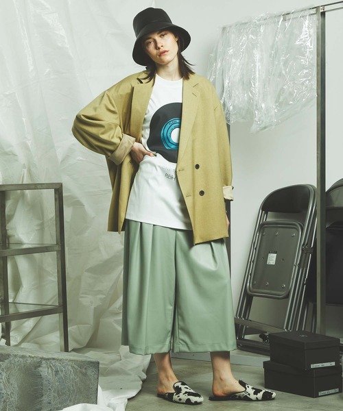 MAISON SPECIAL（メゾンスペシャル）の「《ユニセックスアイテム》【COLLABORATION ITEM】DAL/ダル マーセライズスムースオーバーサイズTシャツ「RECORD」 【MAISON SPECIAL/メゾンスペシャル】（Tシャツ/カットソー・メンズ・オフホワイト・1/2/0）」の7枚目の写真