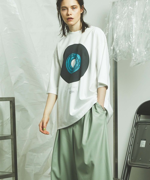 MAISON SPECIAL（メゾンスペシャル）の「《ユニセックスアイテム》【COLLABORATION ITEM】DAL/ダル マーセライズスムースオーバーサイズTシャツ「RECORD」 【MAISON SPECIAL/メゾンスペシャル】（Tシャツ/カットソー・メンズ・オフホワイト・1/2/0）」の8枚目の写真