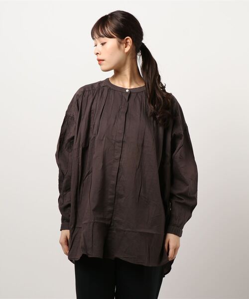 earth music&ecology（アースミュージックアンドエコロジー）の「C/Rギャザーブラウス ＊（シャツ/ブラウス・レディース・オフホワイト/ブラウン・FREE）」の5枚目の写真