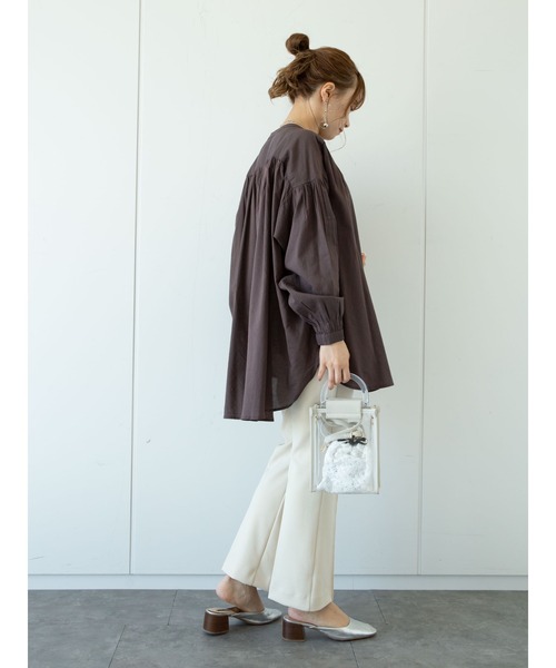 earth music&ecology（アースミュージックアンドエコロジー）の「C/Rギャザーブラウス ＊（シャツ/ブラウス・レディース・オフホワイト/ブラウン・FREE）」の9枚目の写真