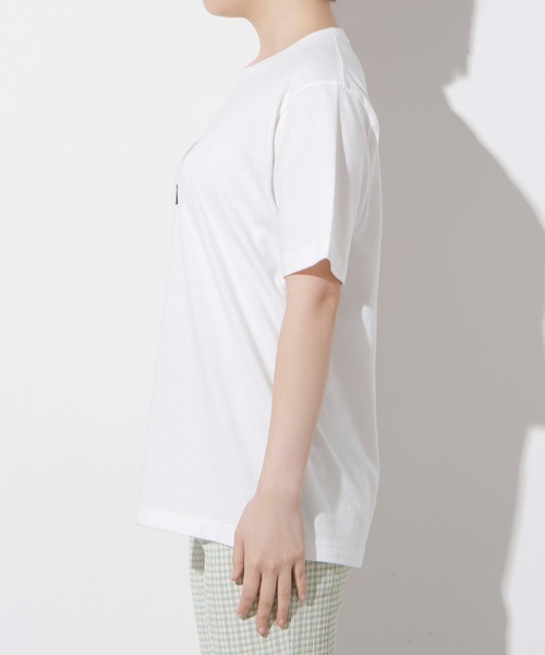 WEGO（ウィゴー）の「WEGO/フロントロゴ刺繍Tシャツ（Tシャツ/カットソー・レディース・ホワイト/ブルー・SMALL/MEDIUM/LARGE/X-LARGE）」の19枚目の写真