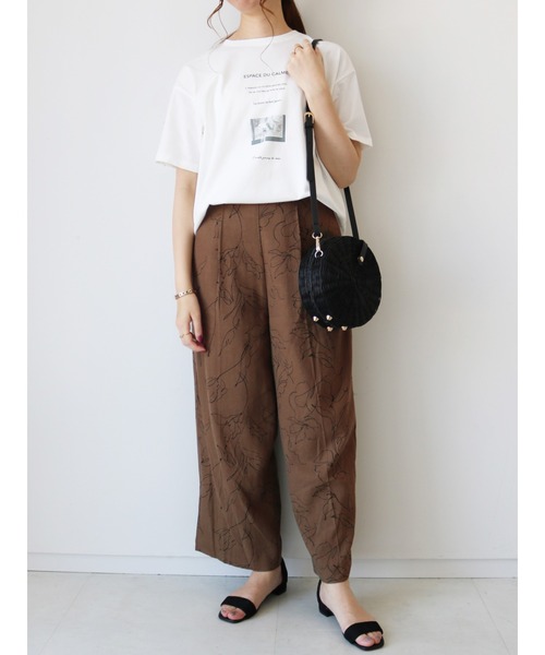 Te chichi（テチチ）の「レーヨンリネンドローイングフラワーパンツ（その他パンツ・レディース・キナリ/カーキ・MEDIUM/SMALL）」の18枚目の写真