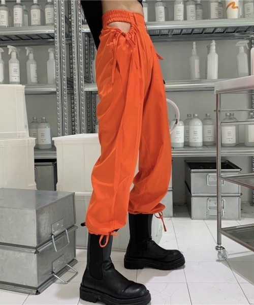 KOR（ケーオーアール）の「フロントオープンジョガーパンツ（スラックス・レディース・オレンジ/ブラック/グレー・S/M/L）」の7枚目の写真