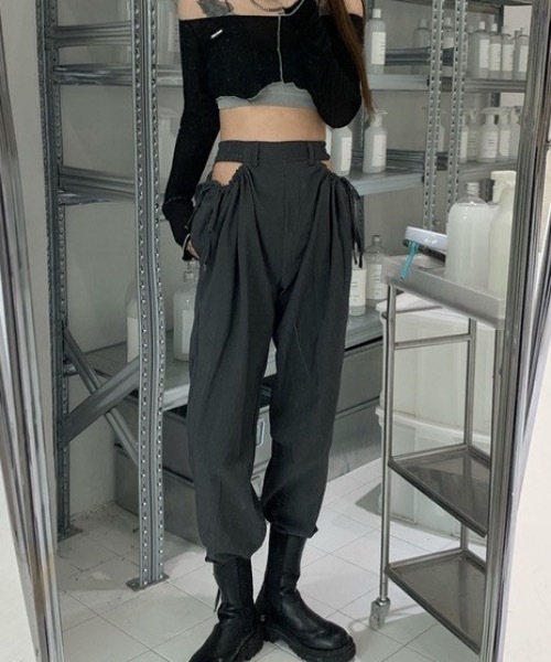 KOR（ケーオーアール）の「フロントオープンジョガーパンツ（スラックス・レディース・オレンジ/ブラック/グレー・S/M/L）」の10枚目の写真