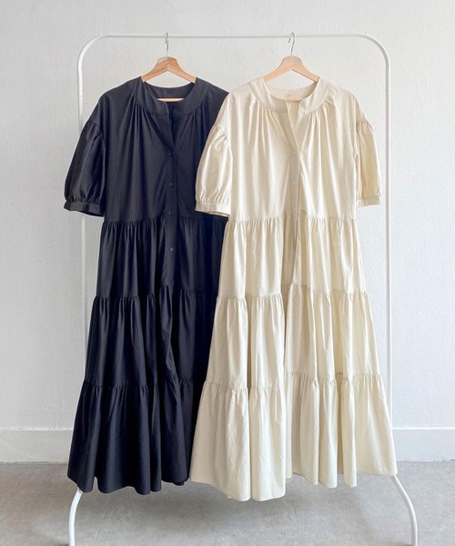 Jewelobe(ジュエローブ)の「ラウンドネックティアードマキシワンピース(ワンピース・レディース・ベージュ/ブラック・FREE)」の11枚目の写真