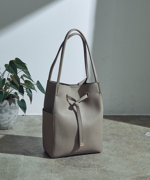 VIS（ビス）の「【A4対応】フロントタイトートバッグ（トートバッグ・レディース・ブラック/グリーン系その他/ベージュ系その他/キナリ/ベージュ系その他2/サックスブルー・FREE）」の14枚目の写真