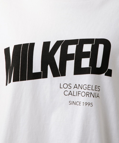 MILKFED.(ミルクフェド)の「BACK SLIT LOGO TOP(Tシャツ/カットソー・レディース・ホワイト/チャコール/ベージュ・ONE SIZE)」の13枚目の写真