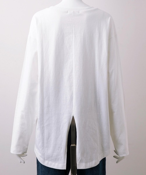 MILKFED.(ミルクフェド)の「BACK SLIT LOGO TOP(Tシャツ/カットソー・レディース・ホワイト/チャコール/ベージュ・ONE SIZE)」の10枚目の写真