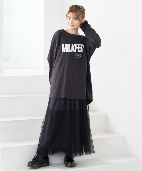MILKFED.(ミルクフェド)の「BACK SLIT LOGO TOP(Tシャツ/カットソー・レディース・ホワイト/チャコール/ベージュ・ONE SIZE)」の16枚目の写真