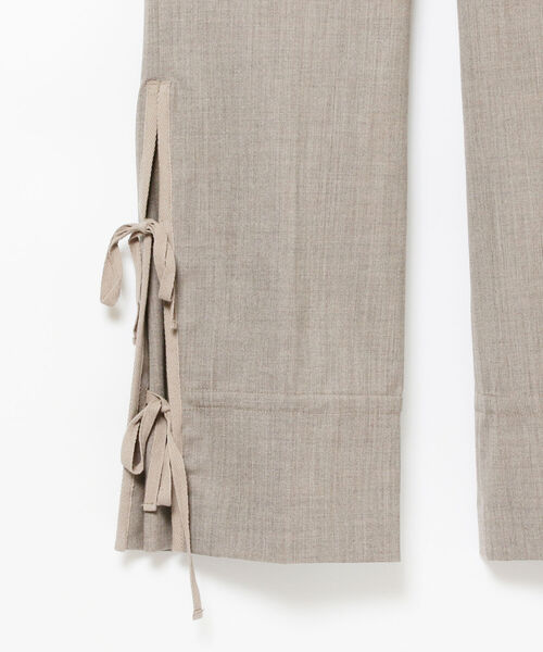 Ray BEAMS（レイビームス）の「RBS / サイド ヘム リボン パンツ（その他パンツ・レディース・ブラック/ベージュ・1/0）」の17枚目の写真