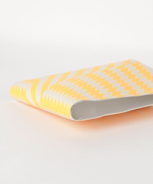 mintdesigns(ミントデザインズ)の「SACOCHE / サコッシュ(ショルダーバッグ・レディース・オレンジ・MEDIUM)」の4枚目の写真