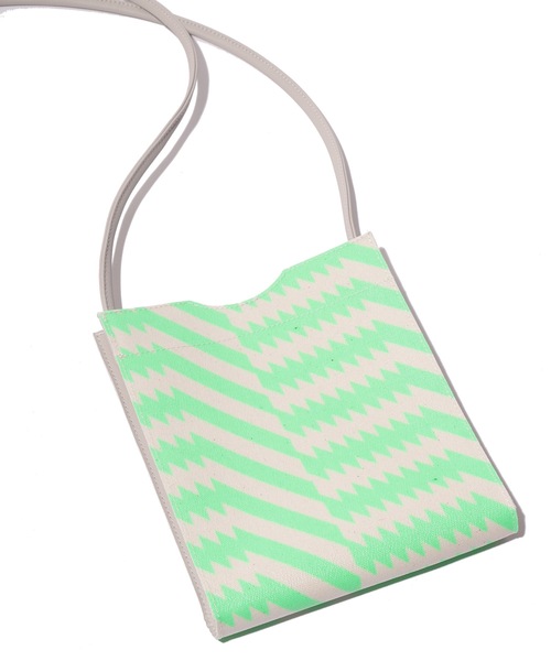 mintdesigns(ミントデザインズ)の「SACOCHE / サコッシュ(ショルダーバッグ・レディース・オレンジ・MEDIUM)」の9枚目の写真