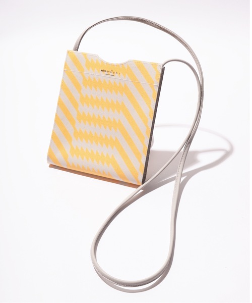 mintdesigns(ミントデザインズ)の「SACOCHE / サコッシュ(ショルダーバッグ・レディース・オレンジ・MEDIUM)」の6枚目の写真