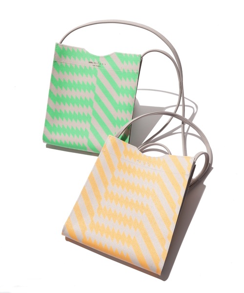 mintdesigns(ミントデザインズ)の「SACOCHE / サコッシュ(ショルダーバッグ・レディース・オレンジ・MEDIUM)」の7枚目の写真