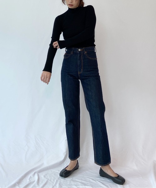 AZUL ENCANTO(アズールエンカント)の「クールクール ボトルネックリブトップス(Tシャツ/カットソー・レディース・アイボリー/ブラック・FREE)」の8枚目の写真