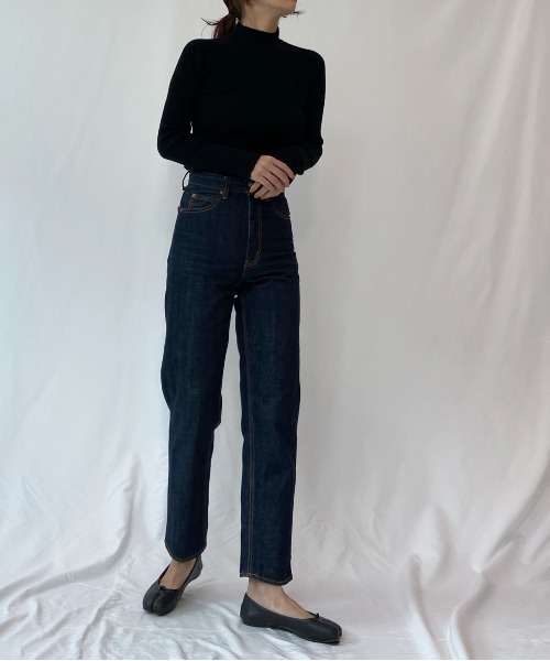 AZUL ENCANTO(アズールエンカント)の「クールクール ボトルネックリブトップス(Tシャツ/カットソー・レディース・アイボリー/ブラック・FREE)」の14枚目の写真