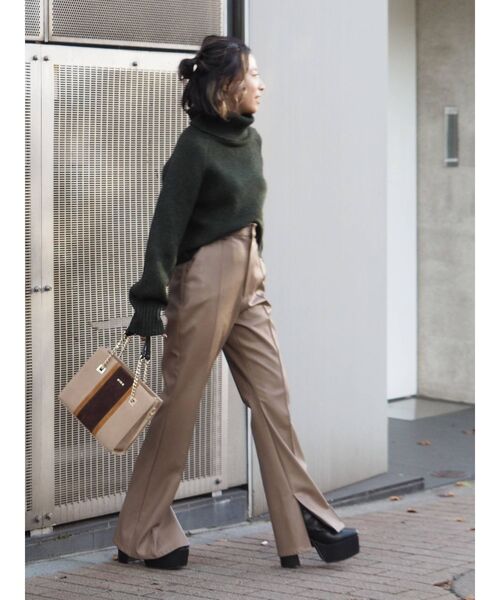 EVRIS（エヴリス）の「ブロッキングフェイクスウェードショルダーバッグ（ショルダーバッグ・レディース・ブラック/ベージュ/パープル・FREE）」の9枚目の写真