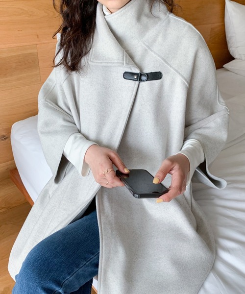 Diosfront（ディオスフロント）の「フェイクウールタートルポンチョコート（ポンチョ・レディース・ベージュ/グリーン/レッド/モカ/ブラック/パープル/ネイビー・M/L）」の14枚目の写真