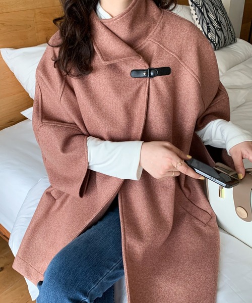 Diosfront（ディオスフロント）の「フェイクウールタートルポンチョコート（ポンチョ・レディース・ベージュ/グリーン/レッド/モカ/ブラック/パープル/ネイビー・M/L）」の11枚目の写真